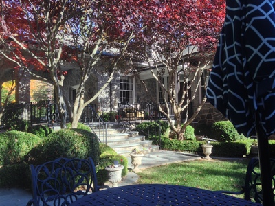 [The Bromfield Inn, some trees, manicured grass, and a relaxing scene.] I could get used to this.  I really could.